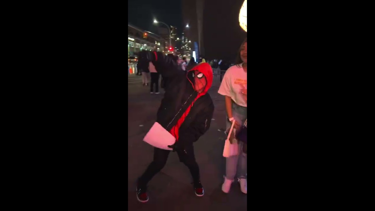 Lo qué pasó antes del concierto en el BARCLAYS CENTER ???