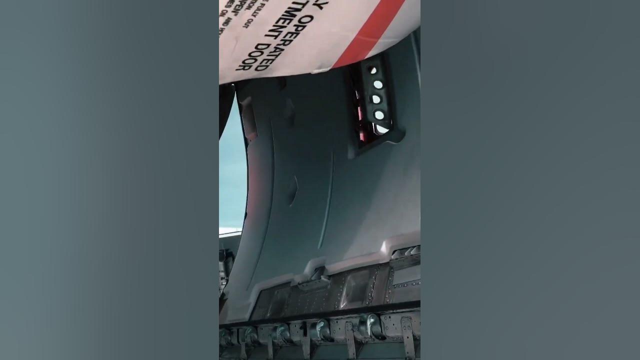 A320 cargo door opening YouTube