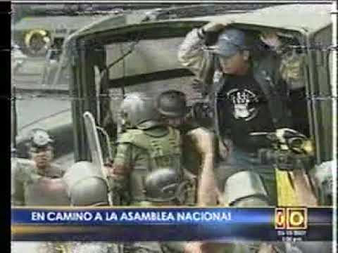 Estudiantes marchan al CNE en rechazo a reforma constitucional de 2007