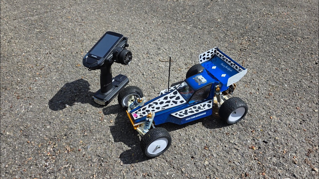 Associated RC10 4wd 1st try Reddy 12x1 LRP QC3 brushed - YouTube