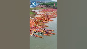 Thumbnail of Impressive dragon boat racing in China's Foshan