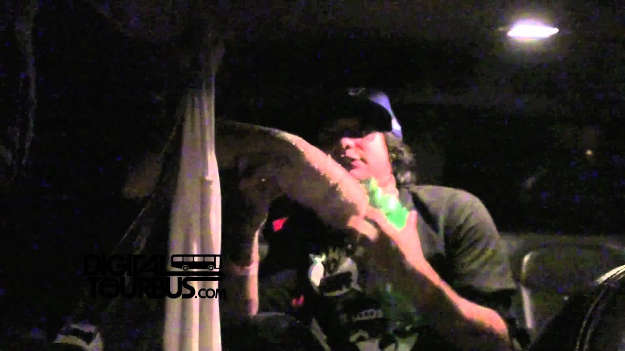 brokeNCYDE - BUS INVADERS Ep. 196