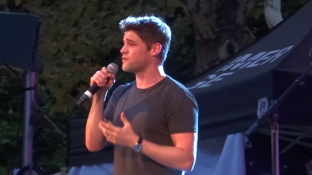 Jeremy Jordan - Semi-Charmed Life (Third Eye Blind) (Elsie Fest 2017)
