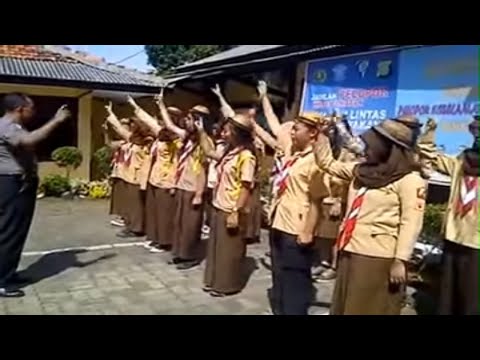 Video: Toraja, Indonesia: Yuav Tsum Paub Ua Ntej Koj Mus