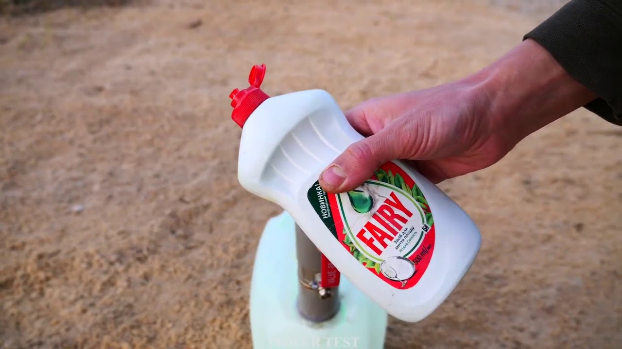 EXPERIMENTCOCA COLA and MENTOS and BAKING SODA!!! SUPER EFFECT