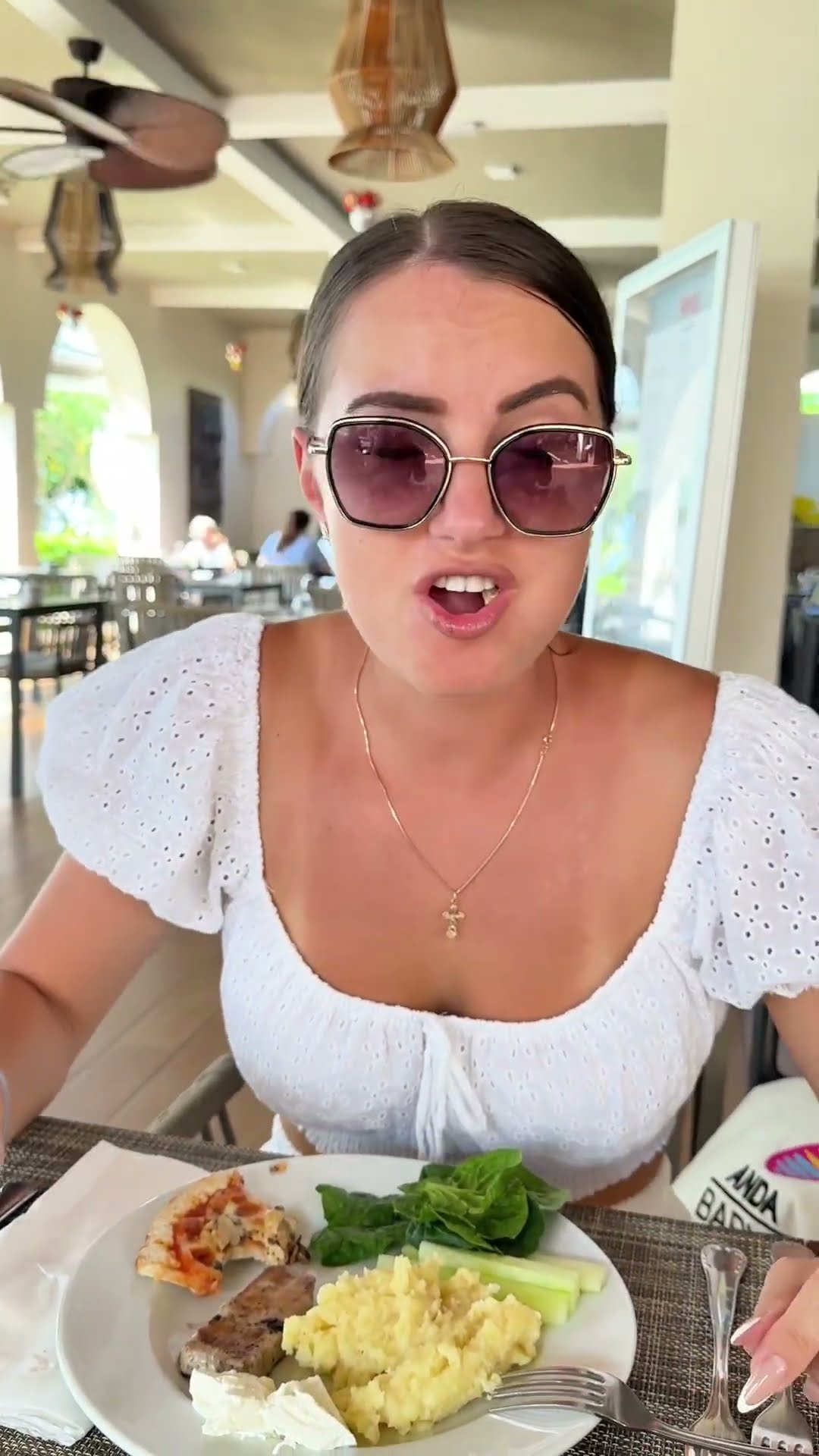 Polite girl by Secret Vlog
