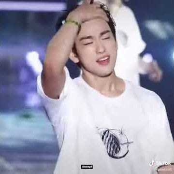 Kelakuan aneh yang di lakukan dengan BTS(2)