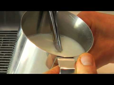 breville-coffee-dvd-5-milk-texturing