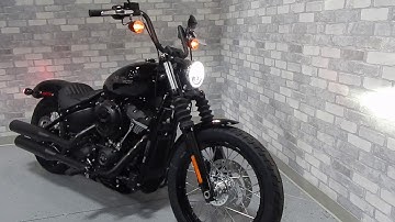 2019 Harley-Davidson Softail® Street Bob® Walk-Around