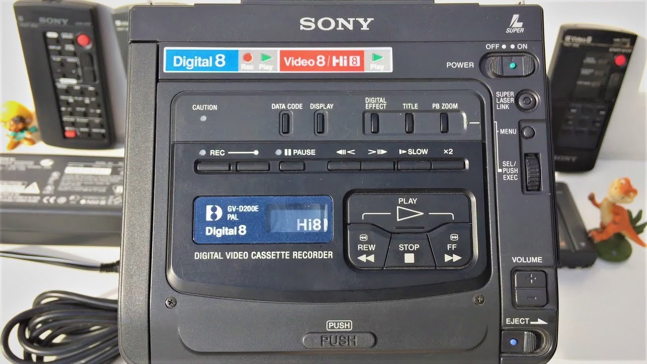 Sony GV-D200 Digital Video Cassette Recorder PAL System Digital 8/Hi8/Video  8mm Battery Info Lithium
