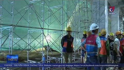 Cứu hộ 5 công nhân bị sập giàn giáo ở Hải Dương