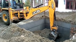 JCB Backhoe VS Toilet Septic Tank-Clear Septic Tank Dirt