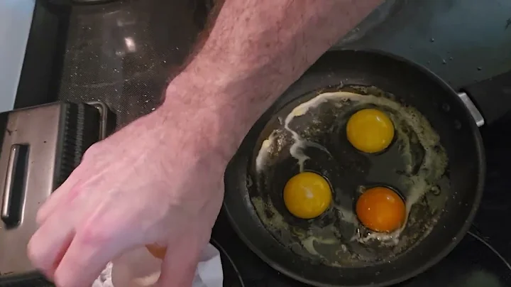 Vital Farms brand Pasture Raised (organic?) vs Wal-Mart Marketside brand labeled USDA Organic