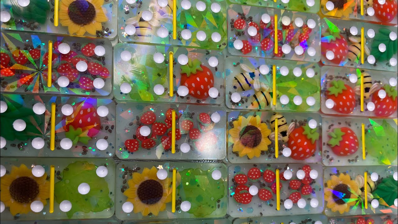 Голографические домино из смолы