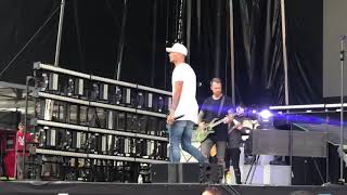 Heaven - Kane Brown (Live Atlantic City)