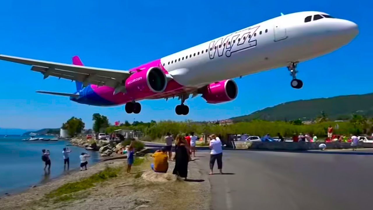 Самолет приземляется
