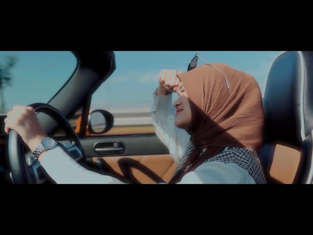 Eltasya Natasha - Dimana? Aku Rindu (Official Music Video) class=