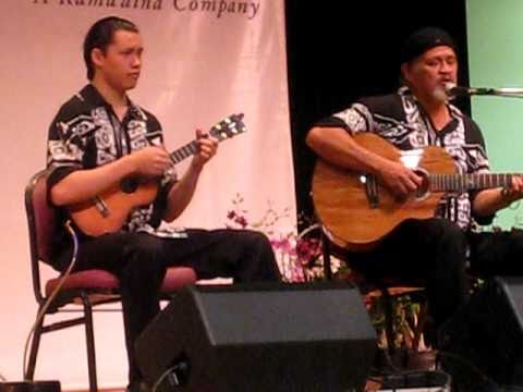 Cyril Pahinui - "Pu'uanahulu"