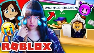 I GOT BULLIED AND NO ONE LIKES ME 😭 Roblox High School Dorm Life | Roblox Roleplay screenshot 5