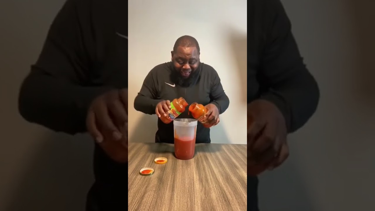 Душ из соуса для спагетти 🚿 розыгрыш над моей женой 🤣 