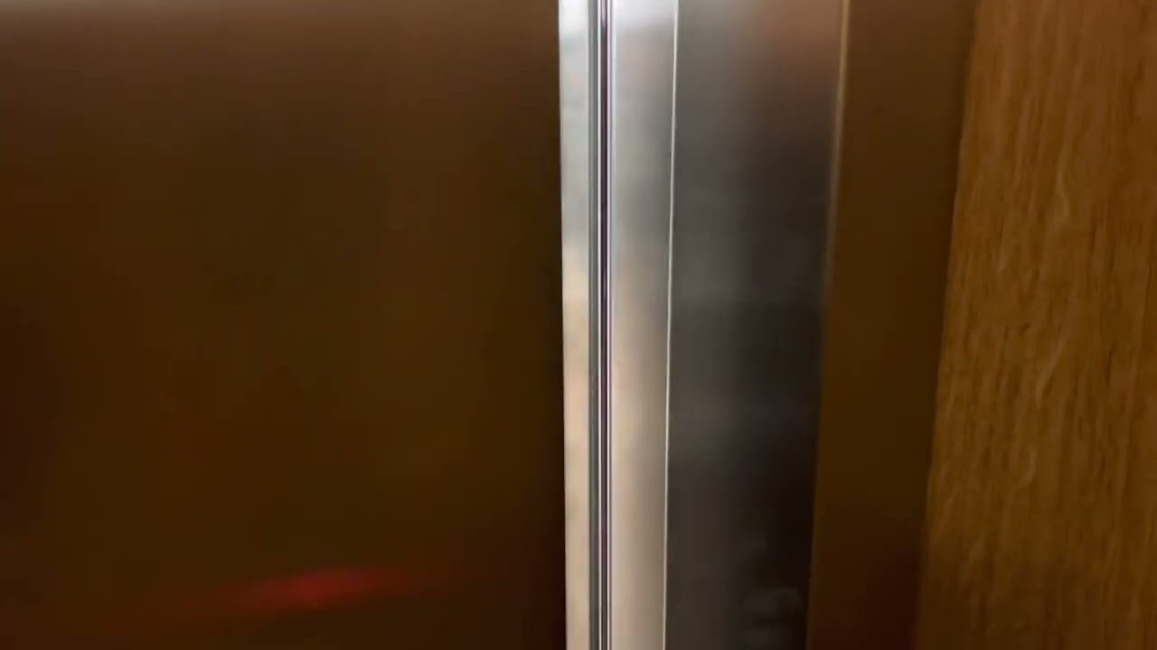 (Almost Stuck) 2010 Horizon lift at the Range Lakeside