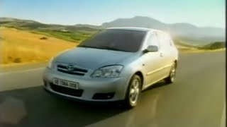 Reklama Toyota Corolla 2005 Polska (facet przebrany za kobietę)