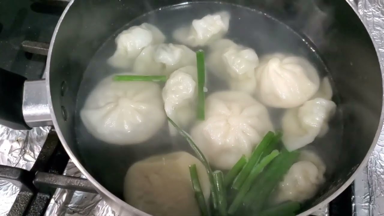 Making Korean bibigo Mini Wontons (Pork & Vegetables) and Steamed Soup Dumplings (Pork & Ginger)