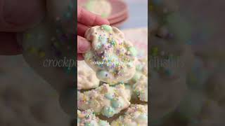 Crockpot Easter Candy Clusters (So Easy!)