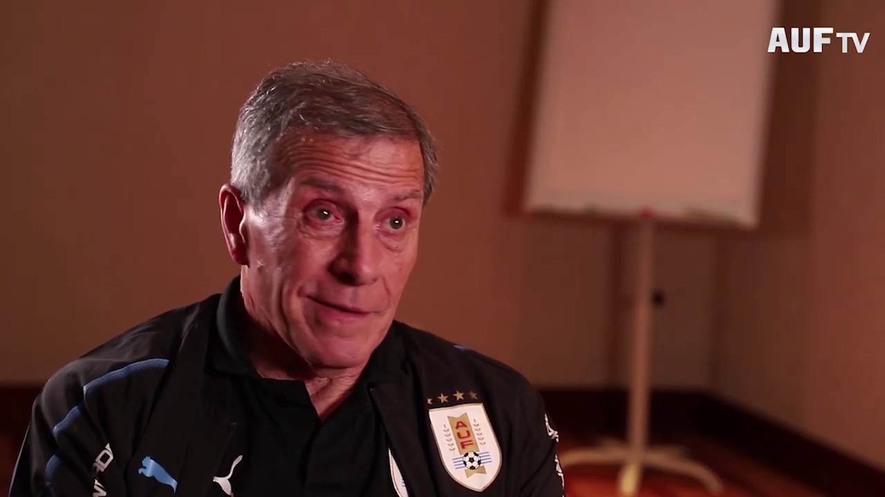 Entrevista a Oscar Tabárez fútbol de guatemala