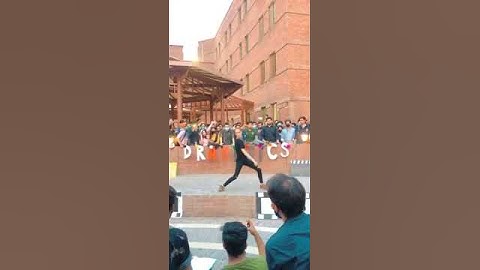 university of central Punjab girl dancing||Ucp Lahore university girl dance viral vedio #shorts
