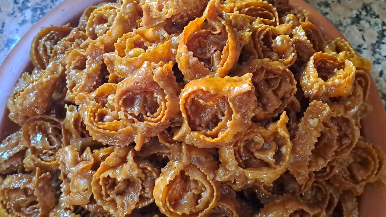 شباكية  معلكة ومجعبة وشاربة لعسل مقومة بلوز 🇲🇦👌