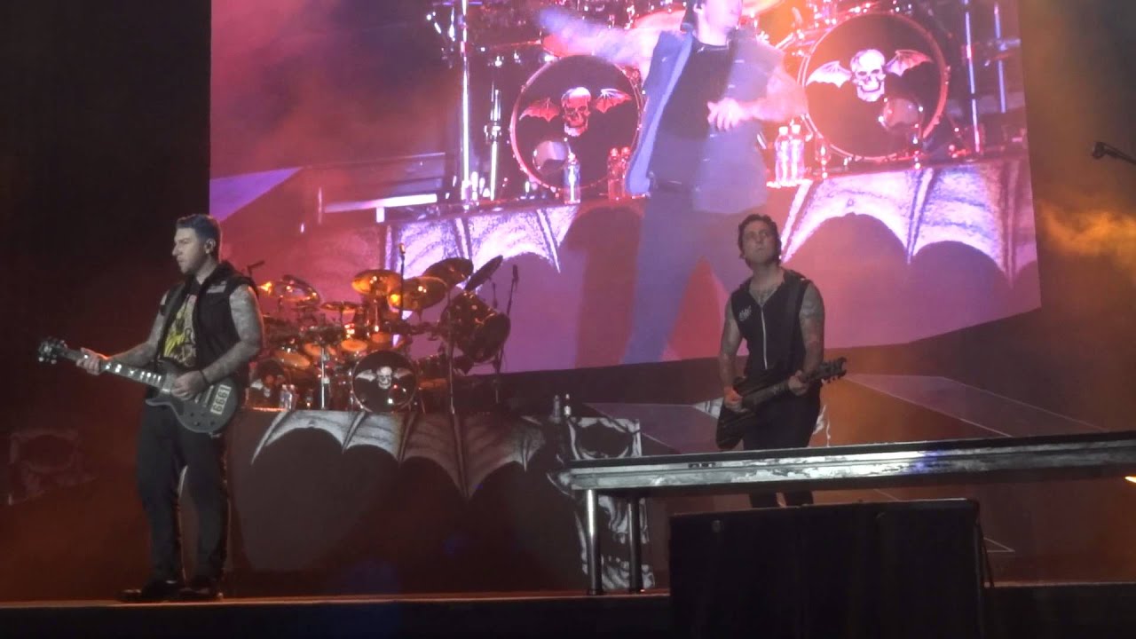 Avenged Sevenfold Unholy Confessions - live Rock USA 07 / 17 / 2015 Oshkosh Wisconsin