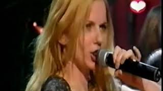 Download Lagu Geri Halliwell   Mi chico latino singing live MP3