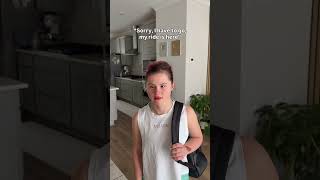 everyone knows who’s really in charge around here 😂 #funny #comedy #sisters #siblings #funnyvideos