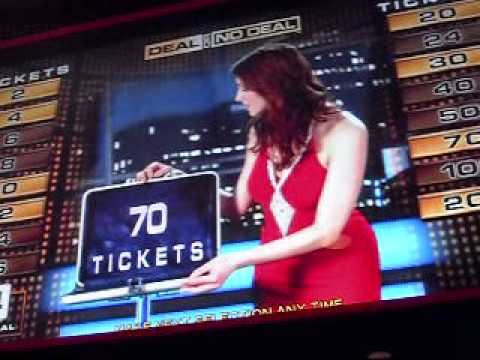 Me Playing Deal or No Deal Arcade Game at Peter Piper ...