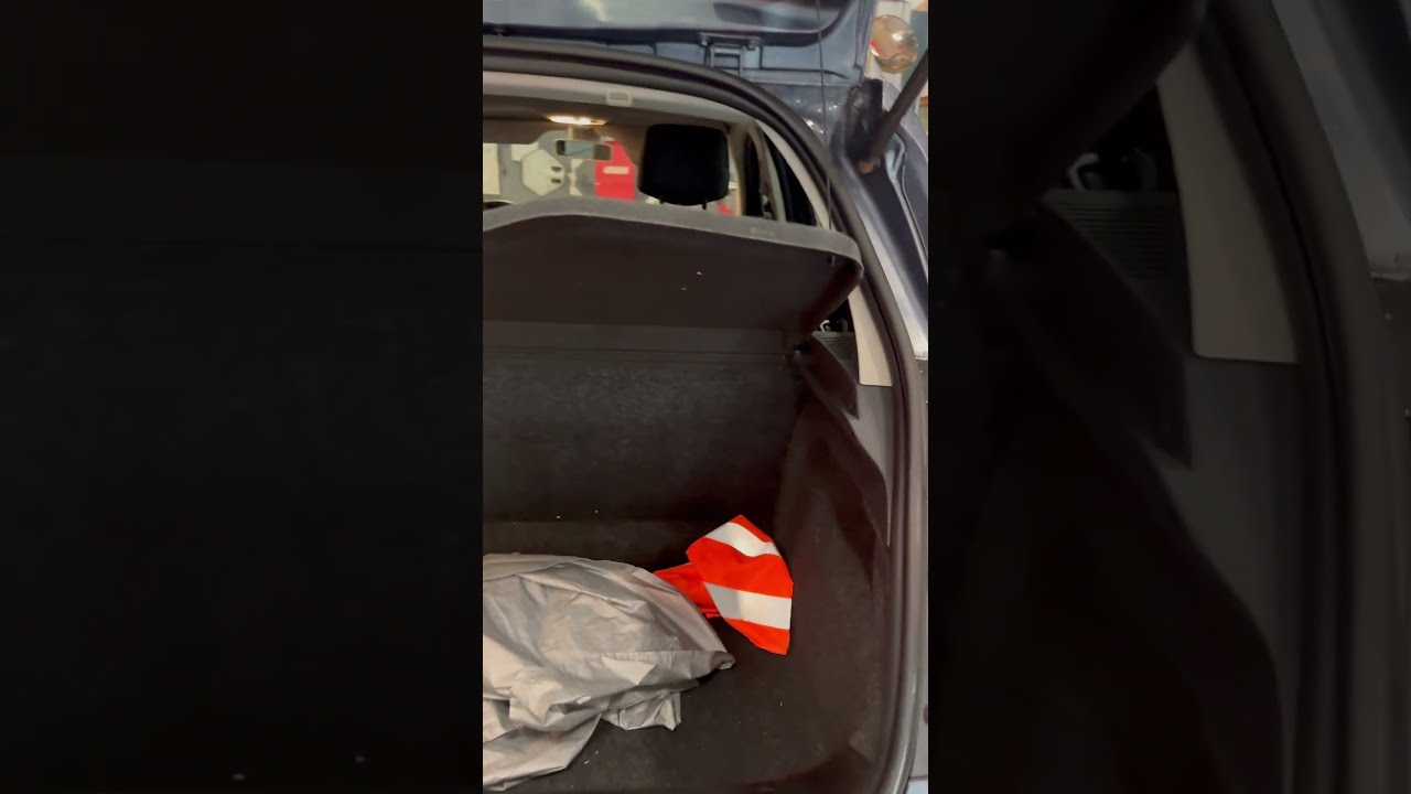 Renault Clio 2011 Vin Number Location