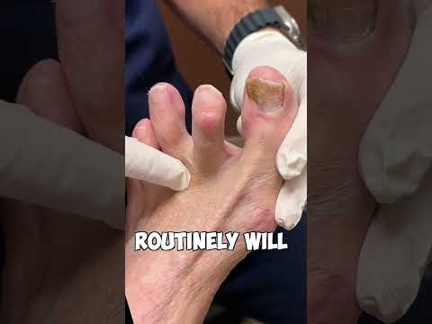 DOCTOR REACTS :