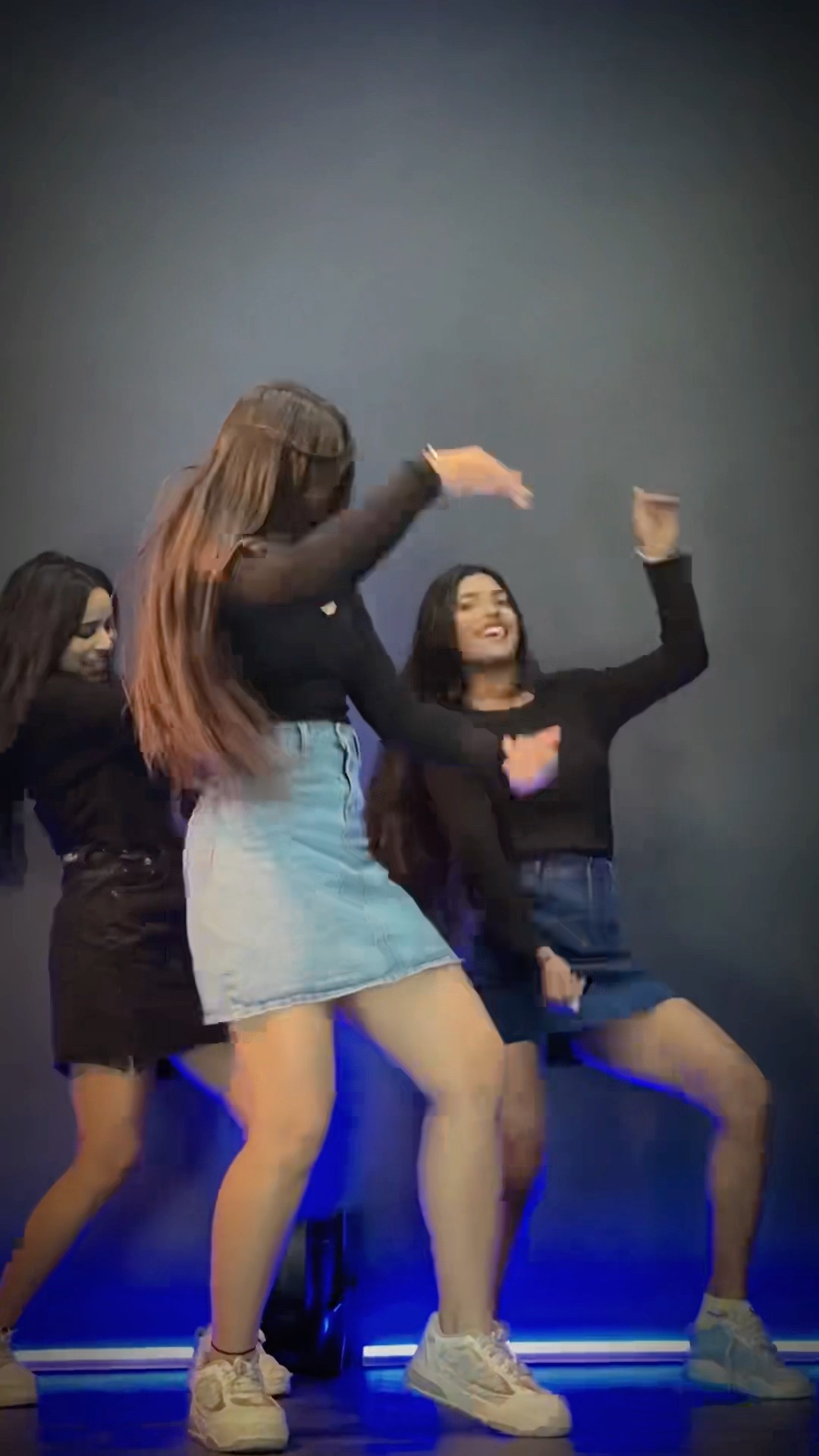 Fevicol se? #youtube #ytshorts #trending #viralvideo #dance #bollywood #upneetkaur