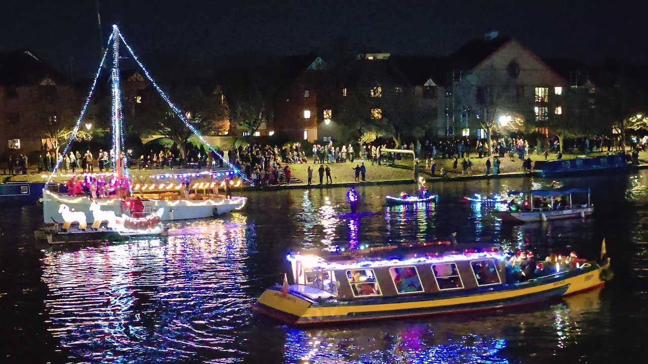 Superb Christmas Lights Illuminated Boat Parade in Bristol Harbour (UK) - Saturday 13 December 2025
