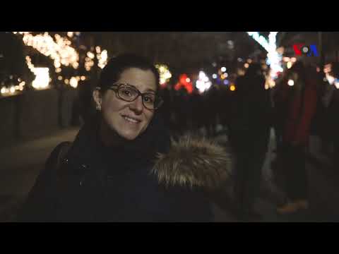 Video: Yeni İl ərəfəsini Tayms Meydanında qeyd edirik