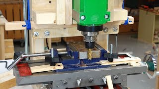 Milling metal with the wooden milling machine
