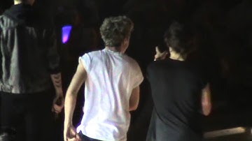 ONE DIRECTION - ONE WAY OR ANOTHER - SHEFFIELD - 13/4/13 PART 1