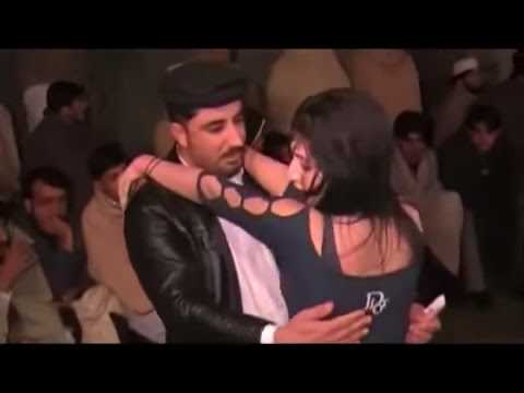 Miss Mardan Sexy dance in swabi - YouTube