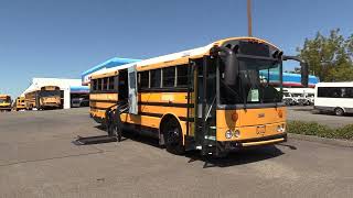 2005 Thomas HDX 33 Passenger + 3 Wheelchair School Bus - B60721