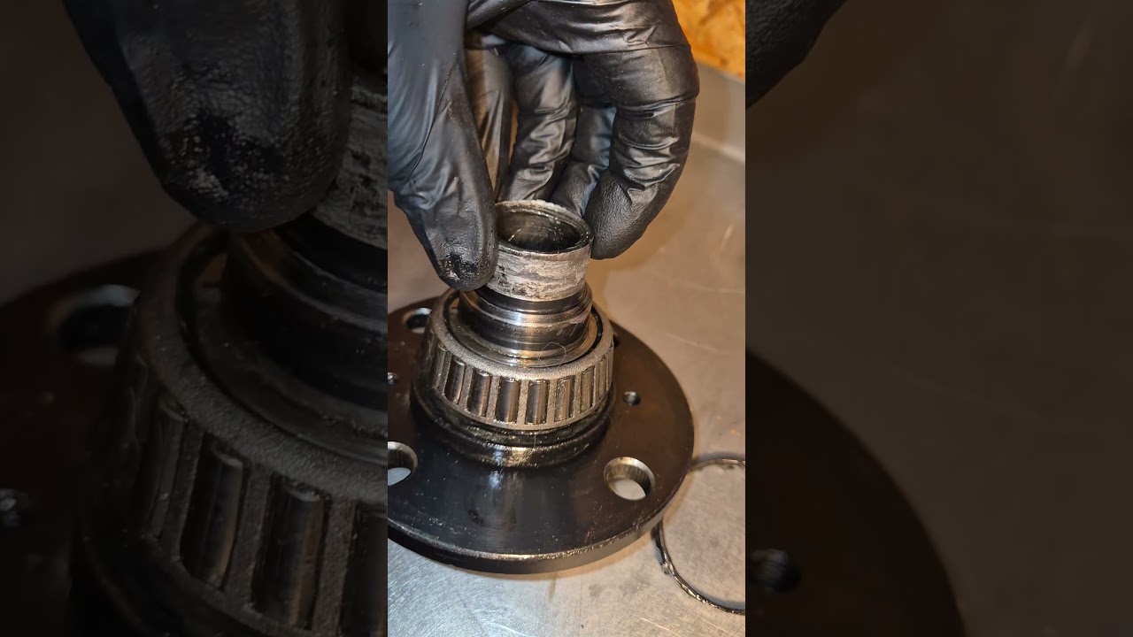 triumph gt6 mk2 hub rear partie 2 après nettoyage