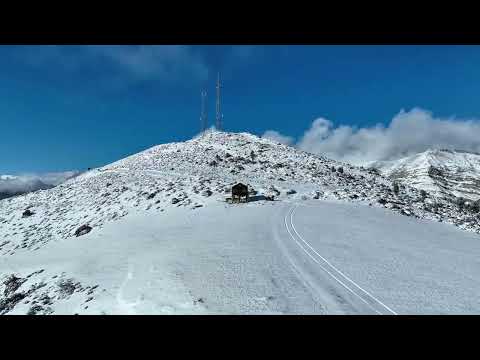 GÖKLERİN KIYISINDA 