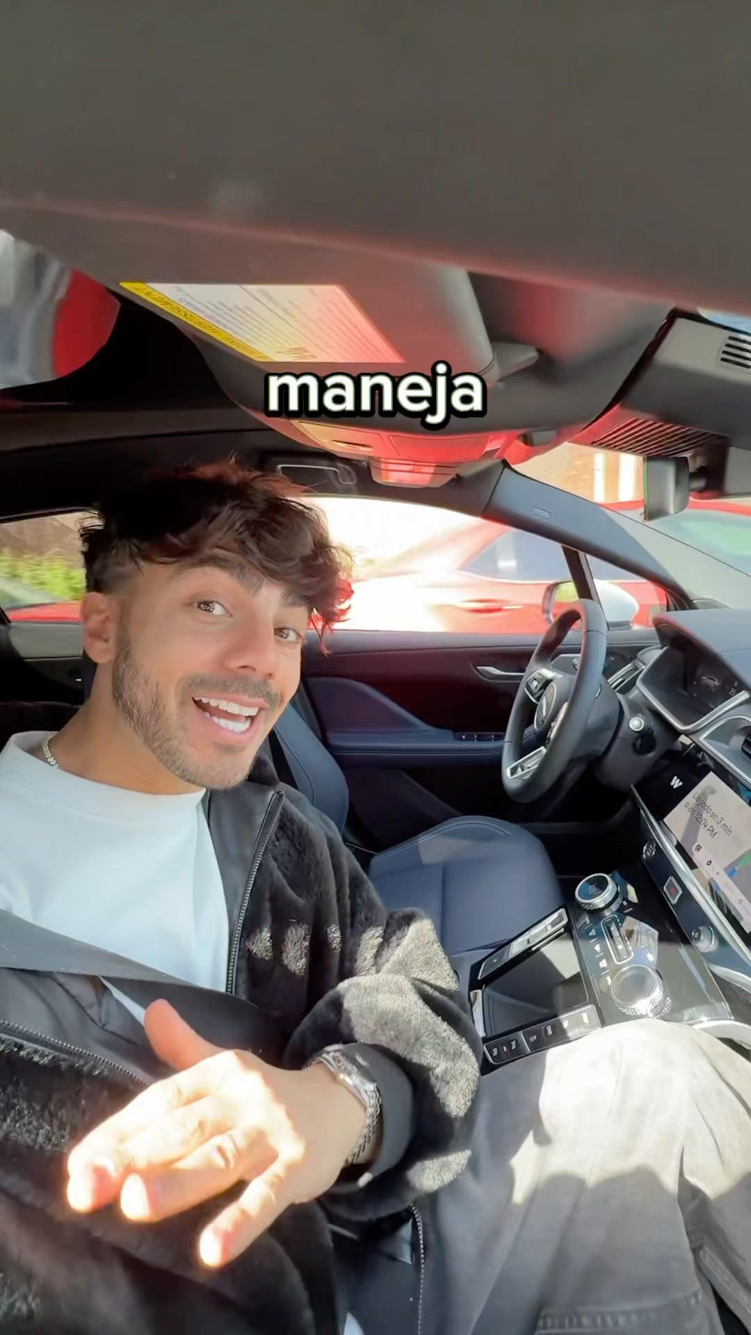 Este auto se maneja solo ?