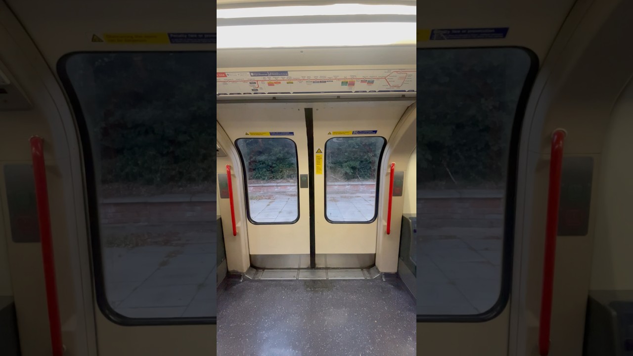 Central line Doors Closing