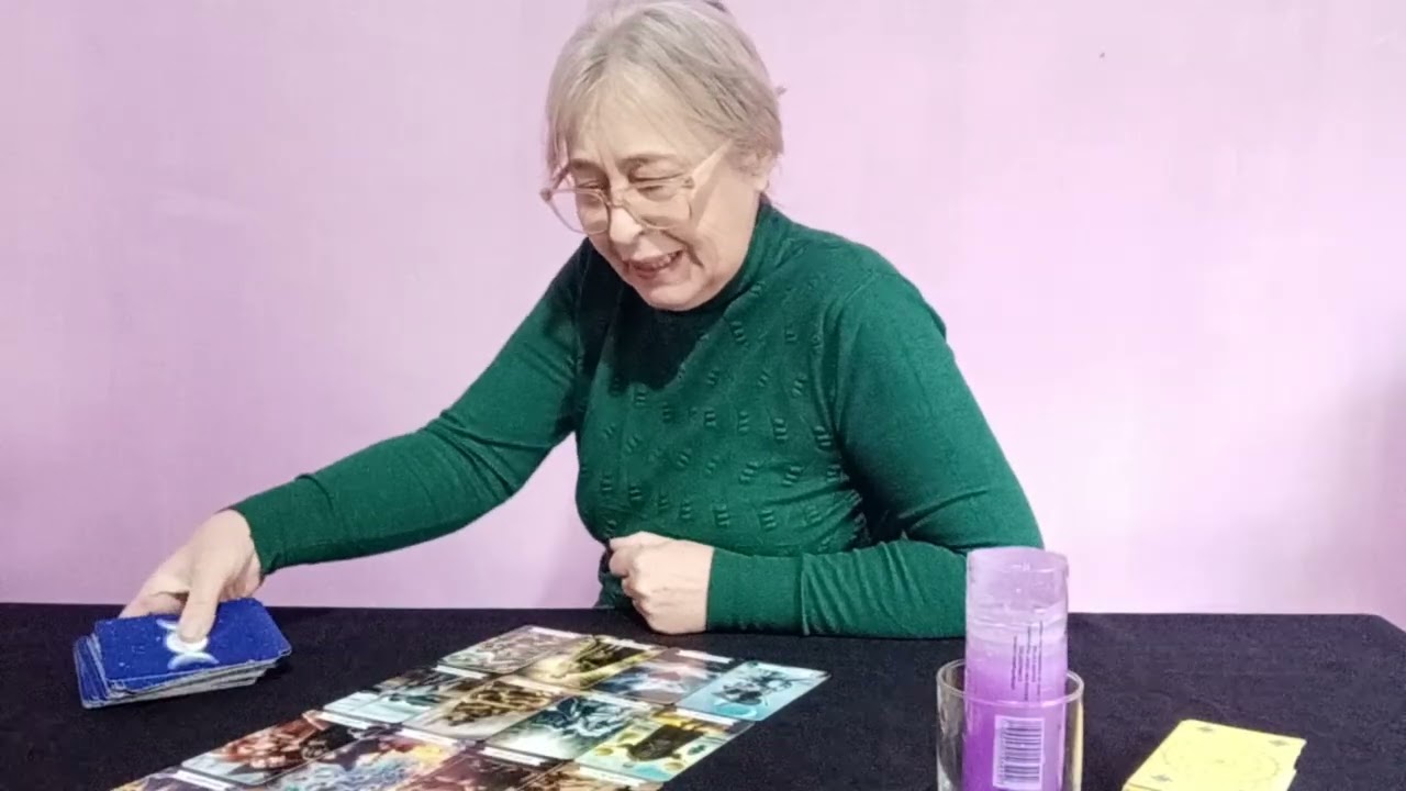 UMA PESSOA FALSA VAI SER  DESMASCARADA..TE FEZ MAL E VAI SE DAR MAL 😲 #tarot #tarotreading