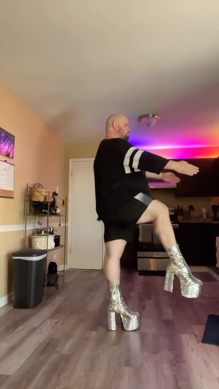 #JasonDeruloTV // Dance! #GotPermissionToPost From @ErikCavanaugh #FromTheIslands